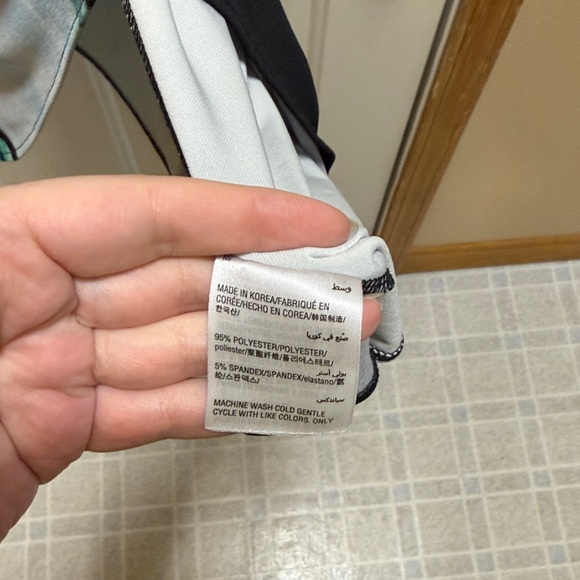 Alfani Black and Blue Floral Tunic Grandmacore - Picture 4 of 7